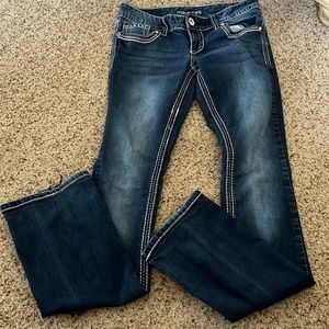 Maurice’s jeans women’s 1/2 long. Belt loop pictured detached on one side